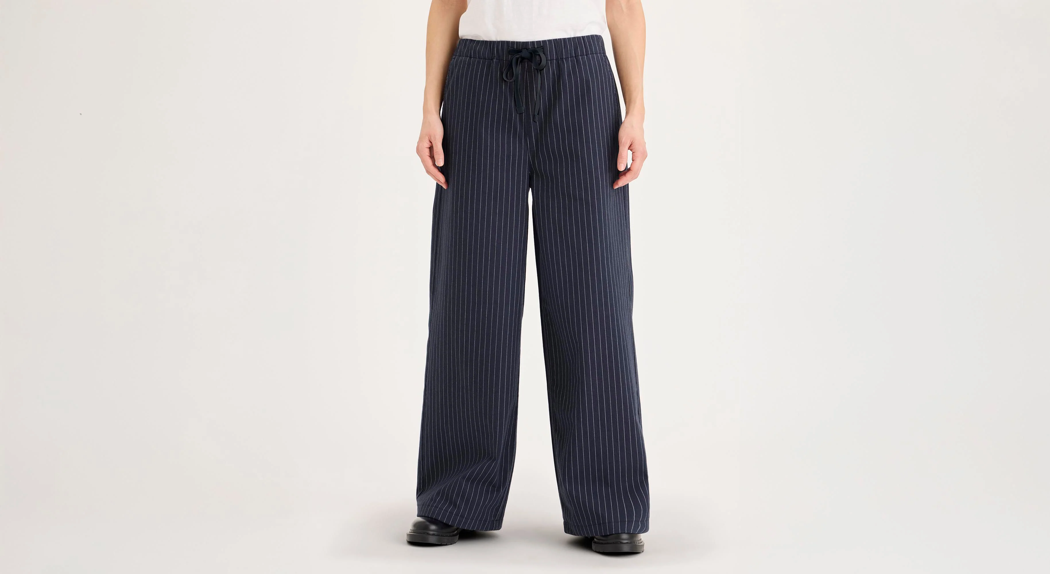 Drawsting Pant, Regular Fit - Image 2