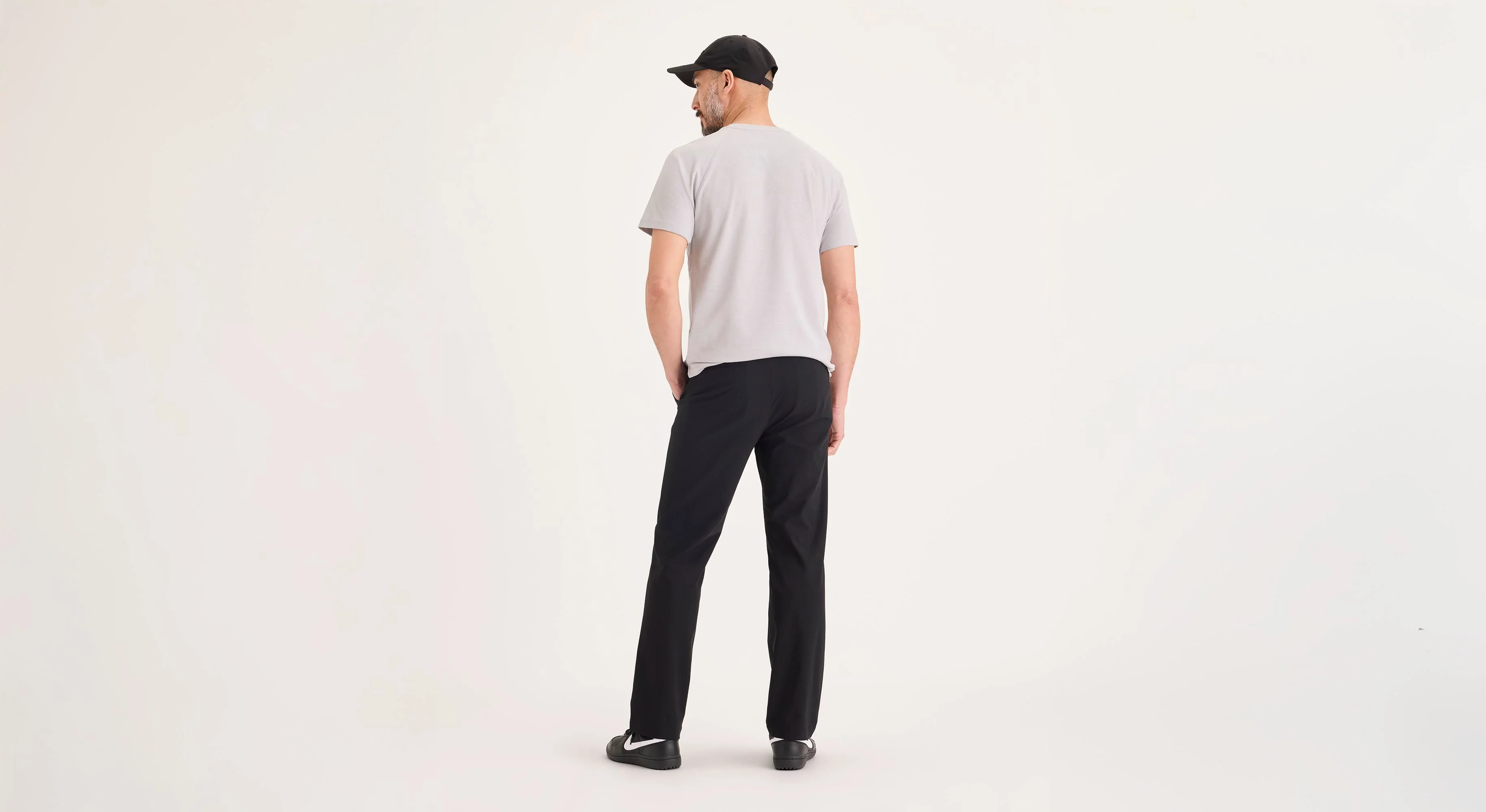 Go Airweave Chino, Straight Fit - Image 3